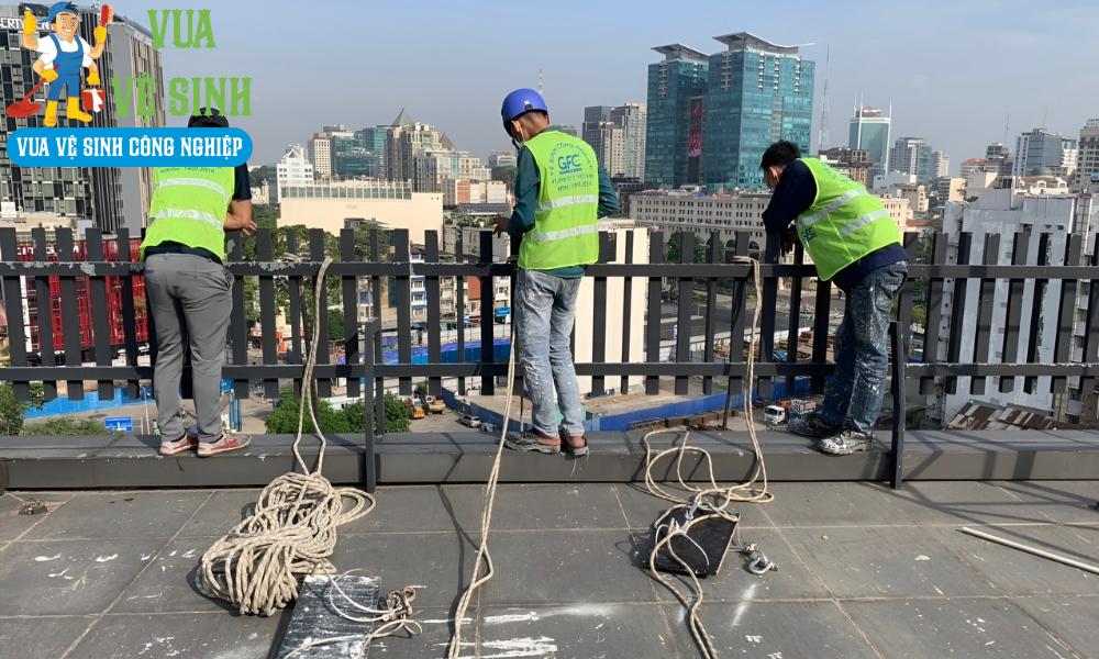 Dịch vụ vệ sinh công nghiệp quận 12