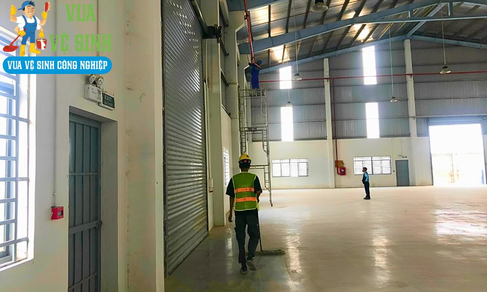 Dịch vụ vệ sinh công nghiệp Tân Bình