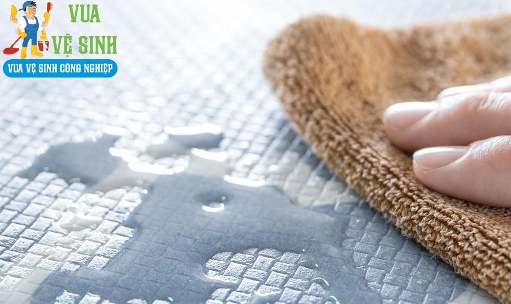 cách giặt thảm xốp
