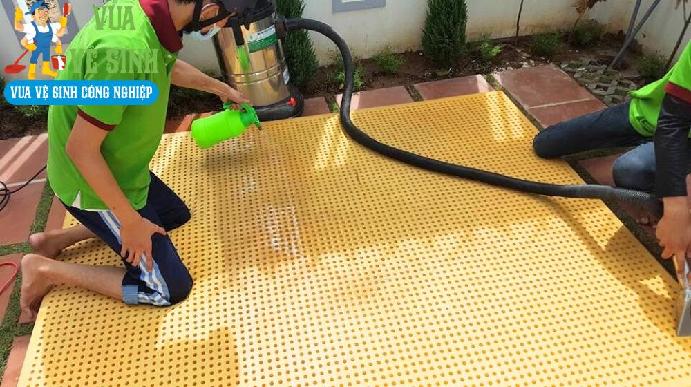 Dịch vụ giặt nệm quận 12