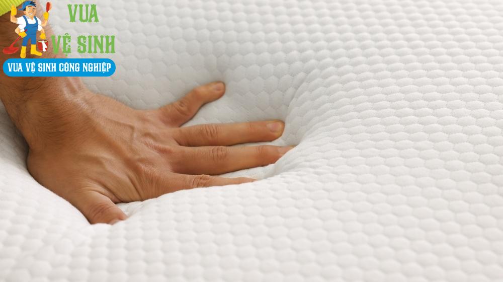 Dịch vụ giặt nệm quận 12