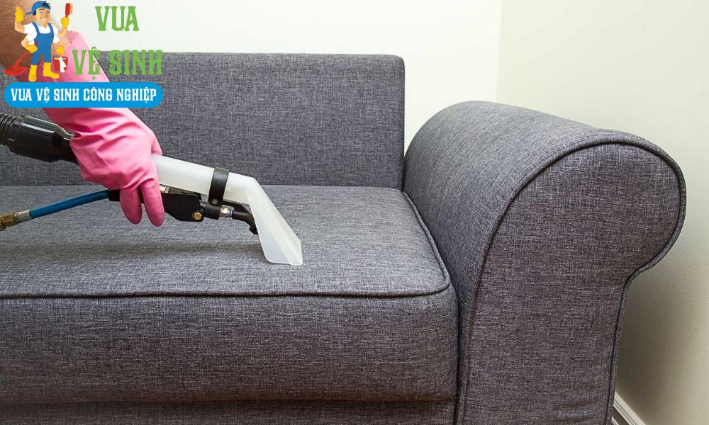 Dịch vụ giặt sofa quận 10