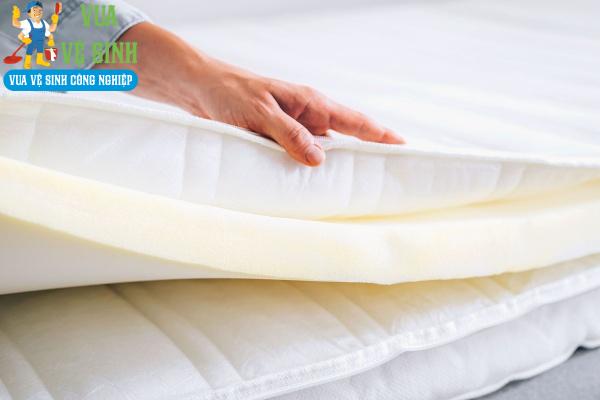 Cách Giặt Topper Tại Nhà An Toàn, Đúng Cách - Vua Vệ Sinh