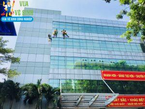 Vệ sinh công nghiệp nhà bè