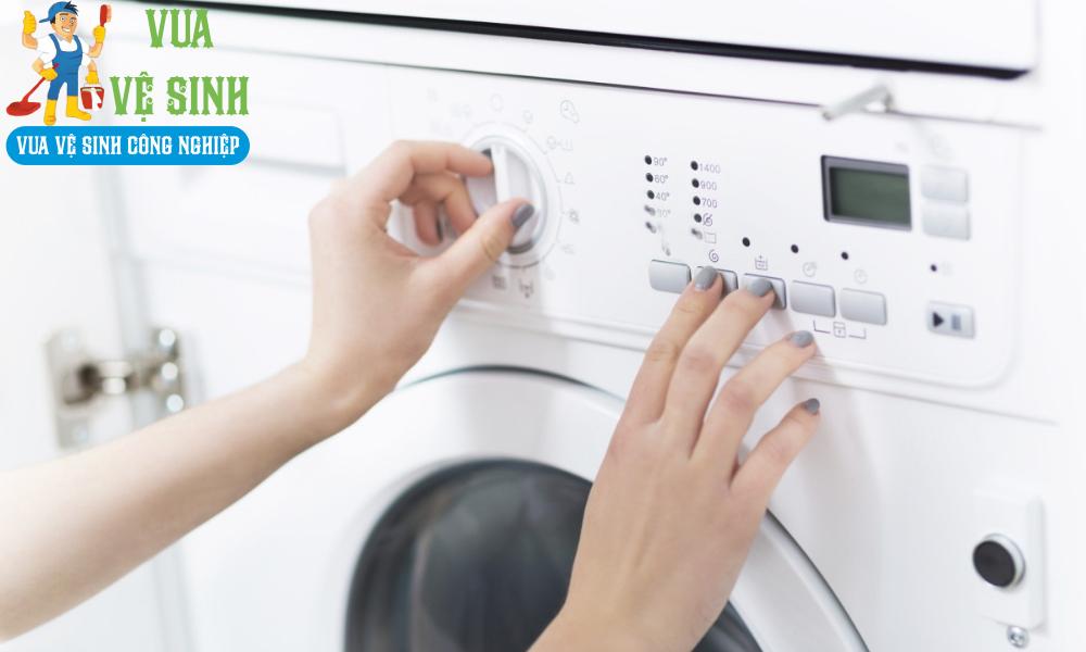 giặt rèm cửa bằng máy giặt