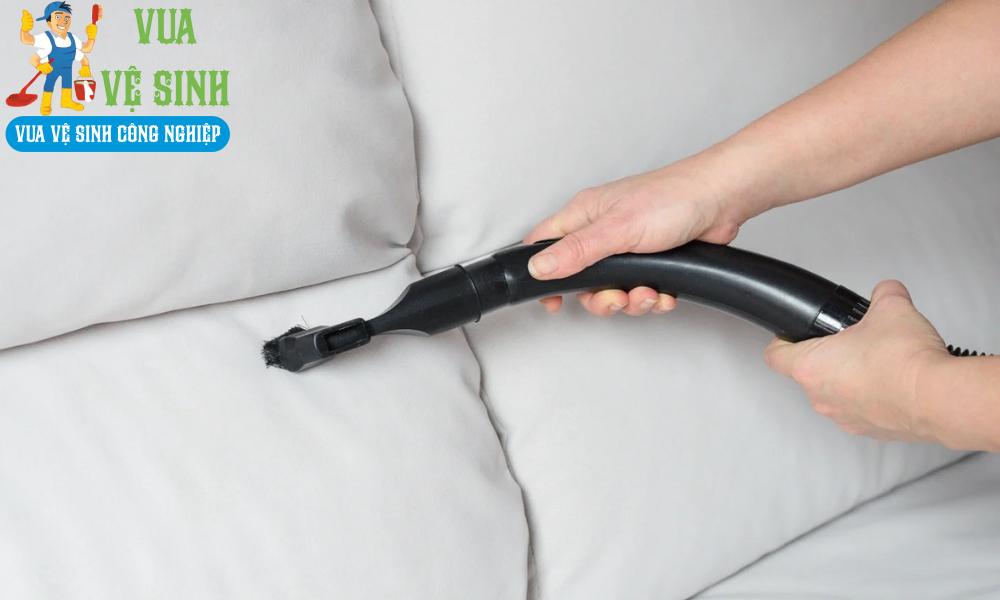 Cách giặt ghế sofa da tại nhà