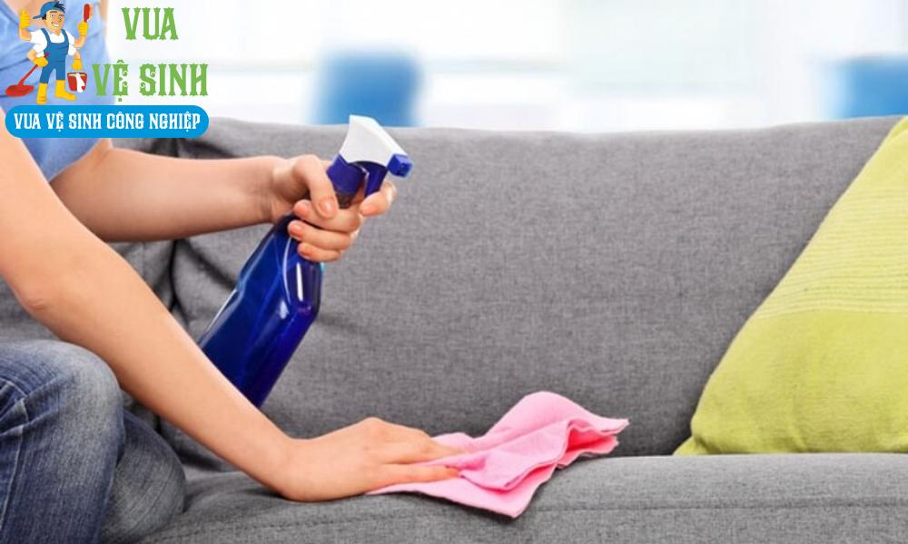 Cách giặt ghế sofa da tại nhà