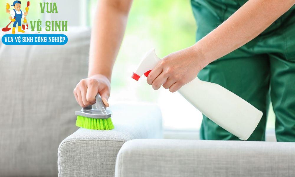 Những cách tẩy mốc trên ghế sofa nỉ hiệu quả
