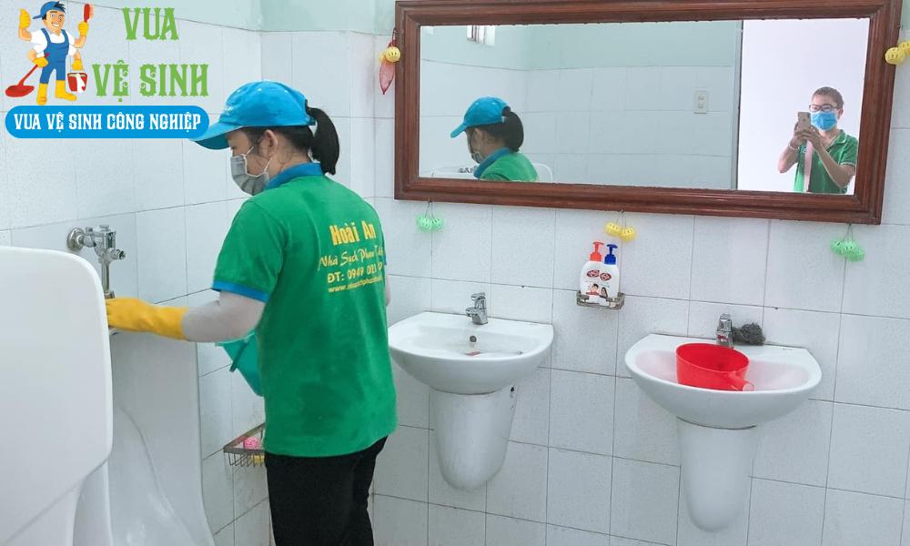 Vệ sinh công nghiệp Bình Tân