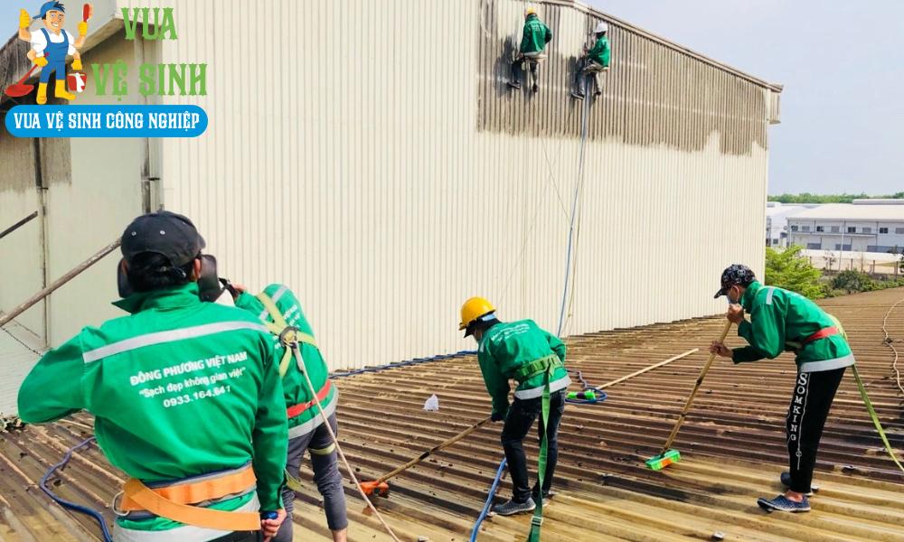 Vệ sinh công nghiệp Quận 10
