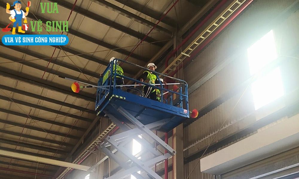 Vệ sinh công nghiệp Quận 2