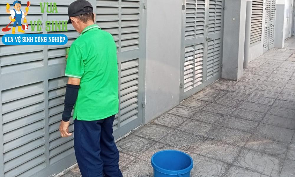 Vệ sinh công nghiệp Quận 5