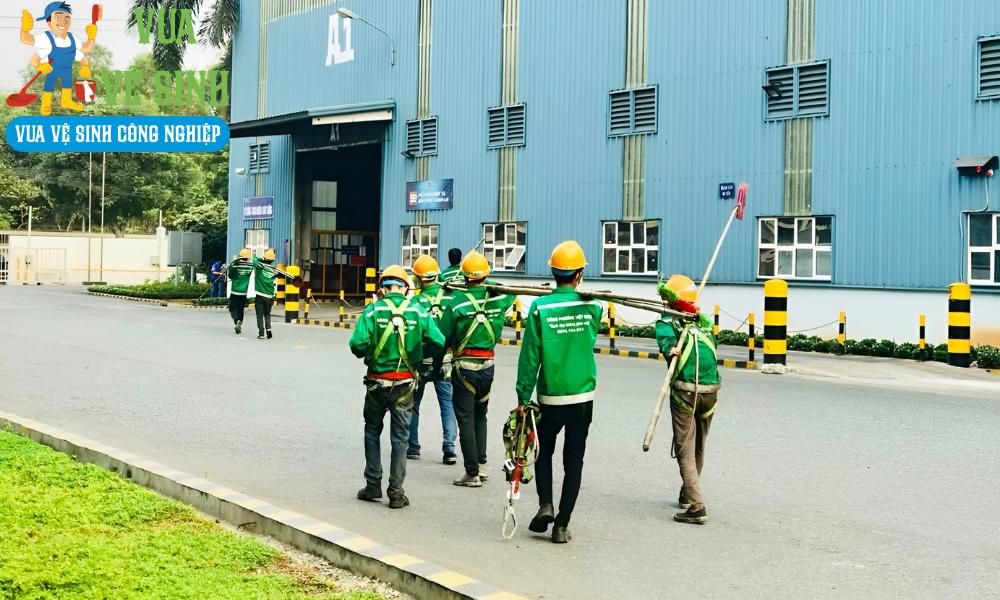 Vệ sinh công nghiệp Quận 9