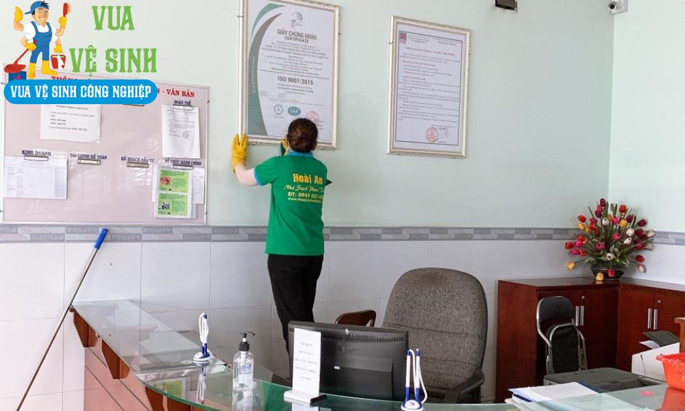 dịch vụ tạp vụ văn phòng