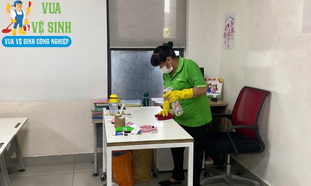 dịch vụ tạp vụ văn phòng