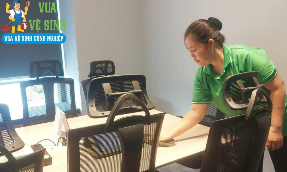 dịch vụ tạp vụ văn phòng