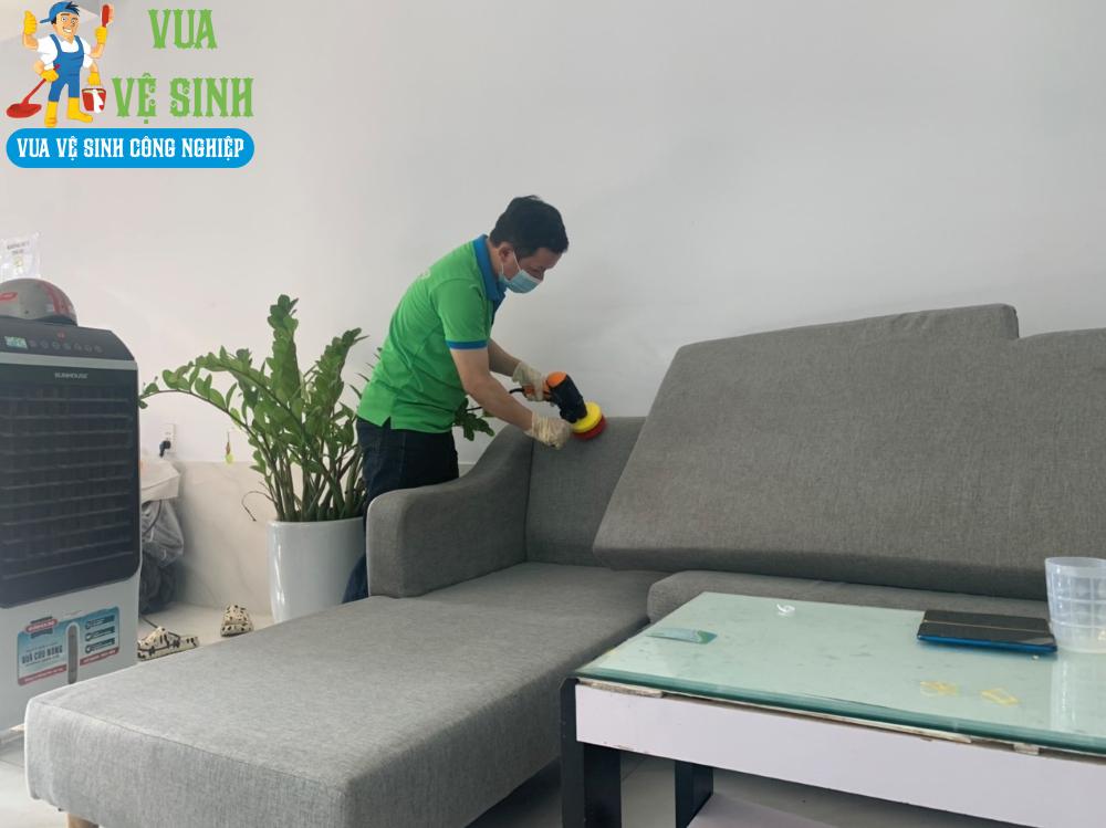 dịch vụ vệ sinh sofa tại nhà