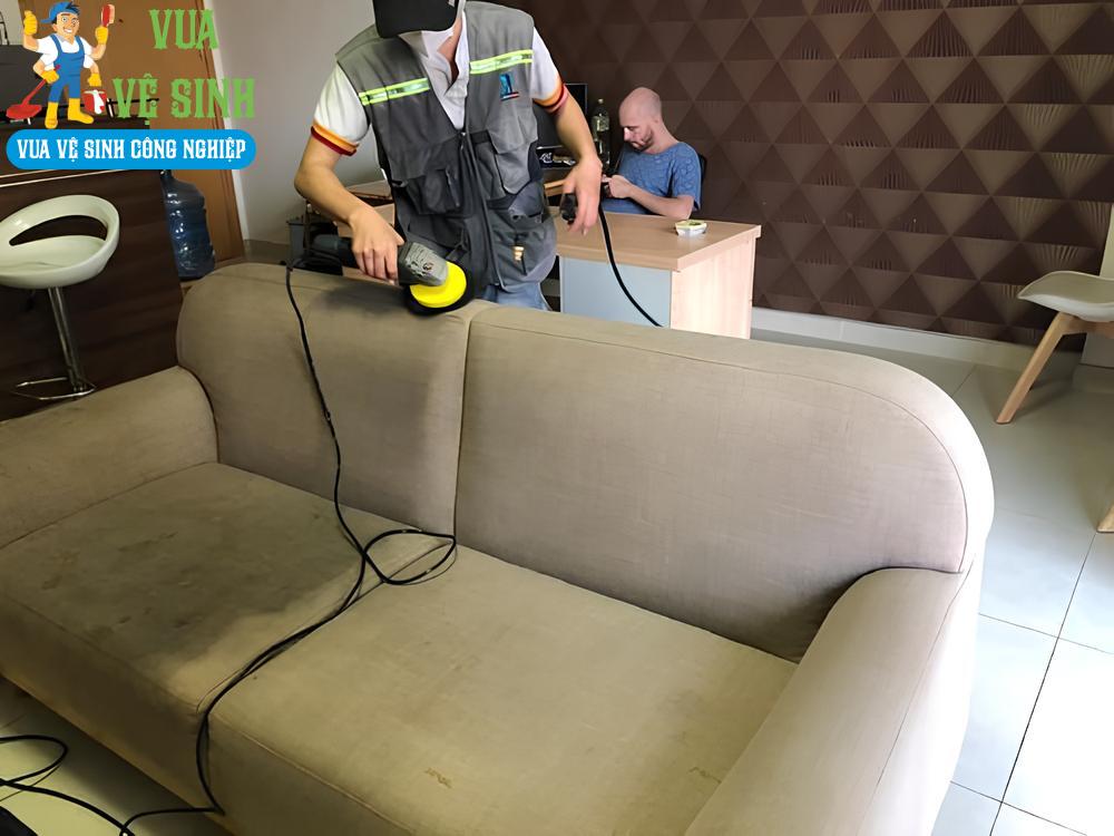 dịch vụ vệ sinh sofa tại nhà